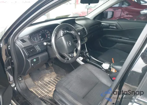 2013 Honda Accord Sport z USA, uszkodzony, nr VIN 1HGCR2F50DA073677